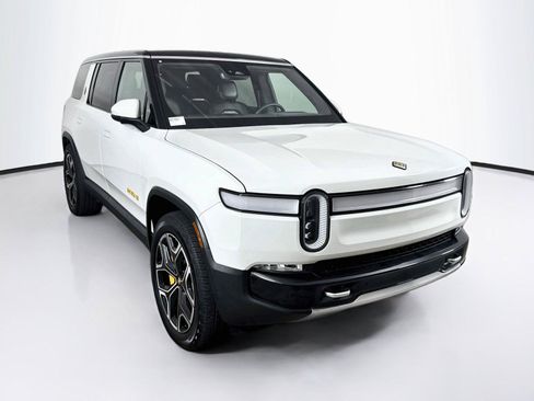 Used 2023 Rivian R1S Adventure Quad AWD/4WD image 7