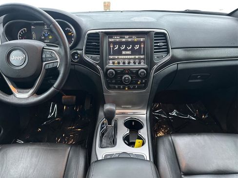 Used 2018 Jeep Grand Cherokee Limited image 14