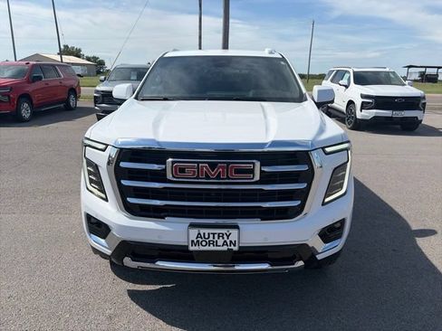 New 2026 GMC Yukon Elevation w/ LPO, Floor Liner Package AWD/4WD image 9