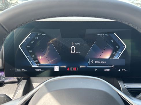 Used 2024 BMW i5 eDrive40i w/ Convenience Package RWD image 21