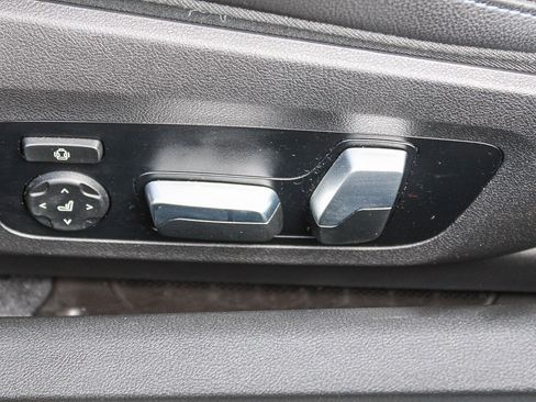 Used 2023 BMW M2 w/ Lighting Package RWD image 21