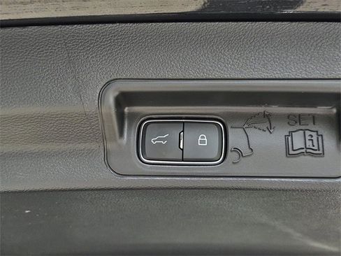 Used 2025 Ford Explorer Active w/ Active Comfort Package image 9