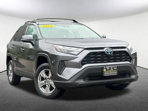 Used 2023 Toyota RAV4 LE AWD/4WD image 2