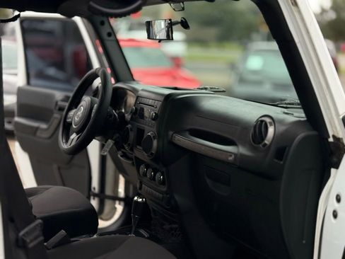 Used 2016 Jeep Wrangler Unlimited Sport w/ Connectivity Group image 29