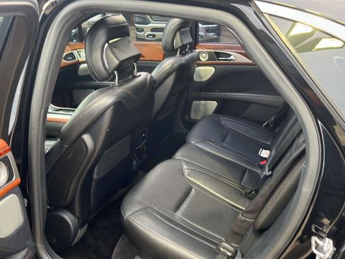 Used 2018 Lincoln MKZ Black Label w/ Technology Package image 11