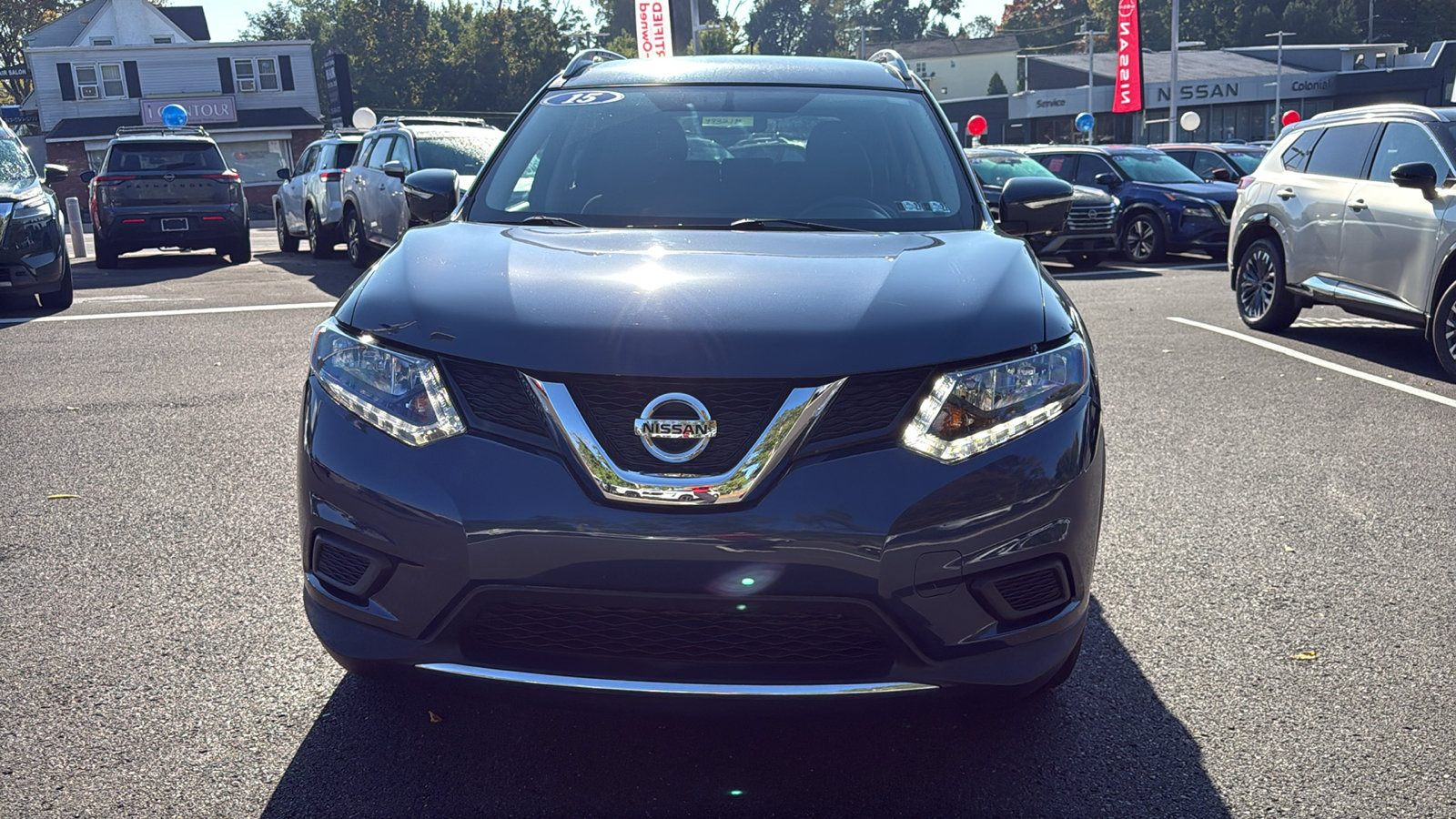 Used 2015 Nissan Rogue SV w/ SV Premium Package AWD/4WD image 2