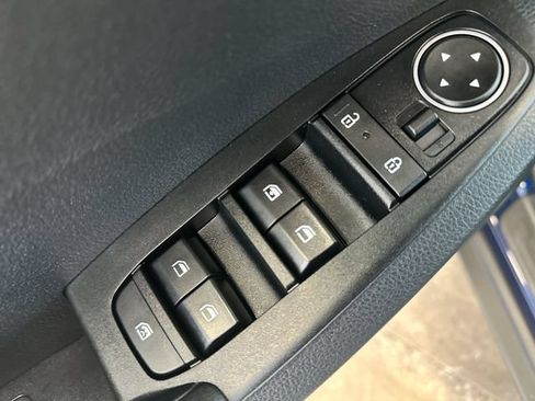 Certified 2025 Kia Seltos LX AWD/4WD image 17