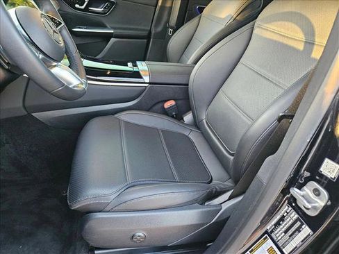 Used 2025 Mercedes-Benz GLC 300 image 15