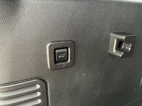 Used 2017 Ford Expedition EL Platinum image 40