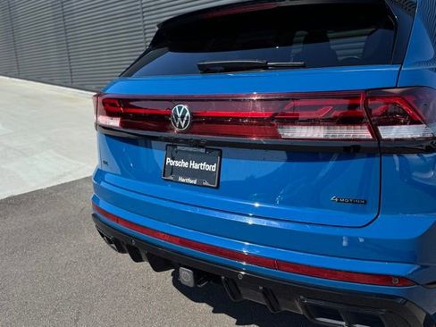 Used 2025 Volkswagen Atlas Cross Sport SEL R-Line AWD/4WD image 39