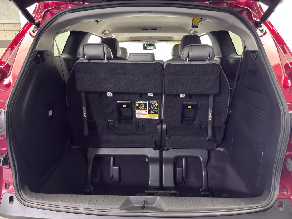 Used 2025 Toyota Sienna XLE w/ XLE Plus Package AWD/4WD image 45