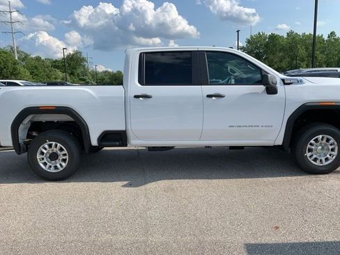 New 2025 GMC Sierra 2500 Pro w/ Convenience Package image 3