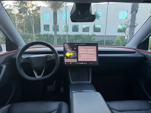 Used 2026 Tesla Model Y Long Range RWD image 21