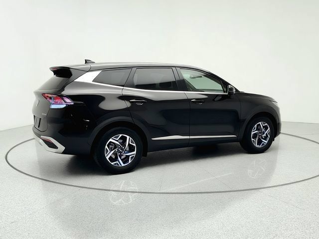 Certified 2024 Kia Sportage LX FWD image 6