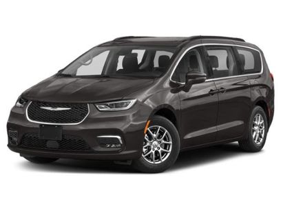 Used 2021 Chrysler Pacifica Touring-L w/ Uconnect Theater Family Group