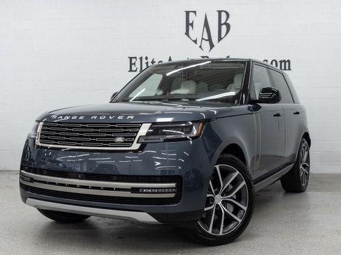 Used 2025 Land Rover Range Rover SE AWD/4WD image 1