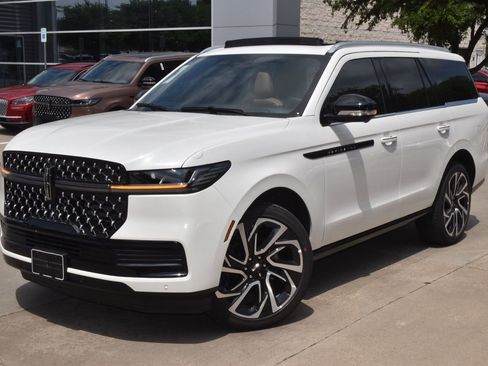 New 2026 Lincoln Navigator Black Label image 12