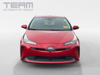 Used 2020 Toyota Prius L Eco video 2