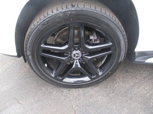 Used 2017 Mercedes-Benz GLS 450 4MATIC image 34