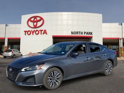 Used 2025 Nissan Altima 2.5 SV