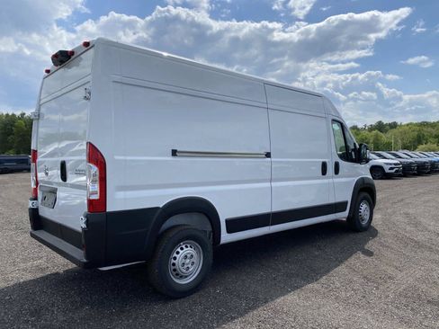 New 2026 RAM ProMaster 2500 w/ Convenience Group FWD image 3