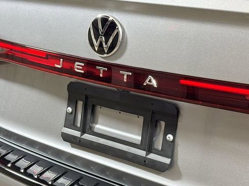 New 2026 Volkswagen Jetta SE image 16