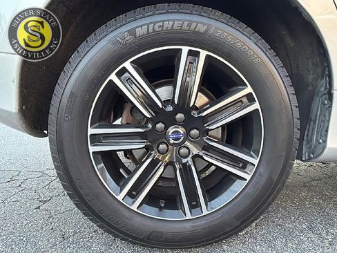 Used 2016 Volvo XC60 T5 Premier image 9