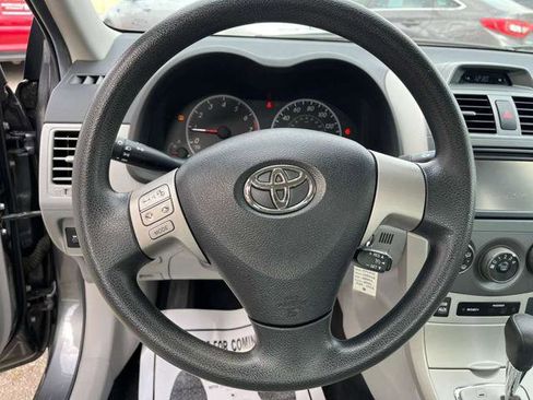 Used 2013 Toyota Corolla LE Special Edition image 22