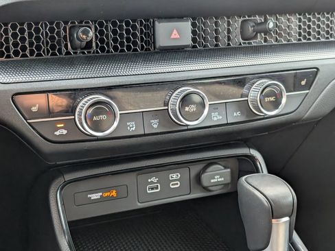 Certified 2025 Honda CR-V Sport image 18