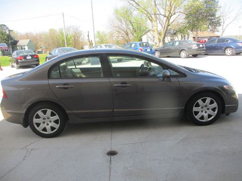Used 2010 Honda Civic LX image 2
