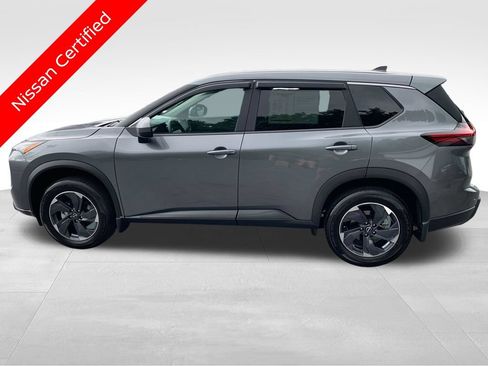 Used 2026 Nissan Rogue SV w/ Cold Weather Package FWD image 2