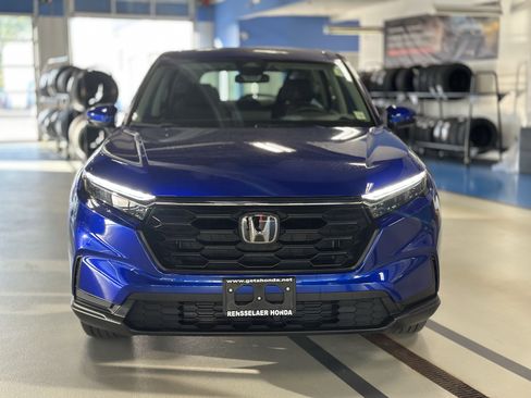 Used 2024 Honda CR-V LX image 2