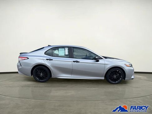 Used 2020 Toyota Camry SE w/ Carpet Mat Package AWD/4WD image 6