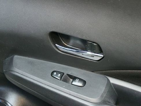 Used 2021 Nissan Kicks SV FWD image 9