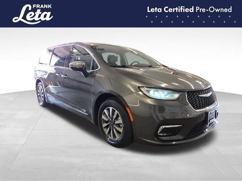 Used 2023 Chrysler Pacifica Limited FWD image 8