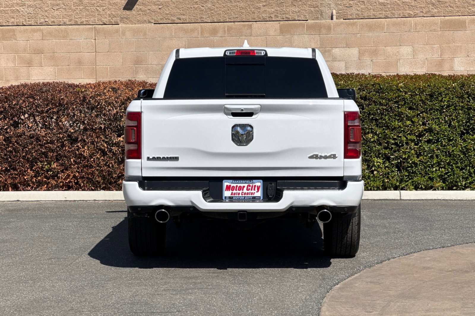 Used 2023 RAM 1500 Laramie AWD/4WD image 5