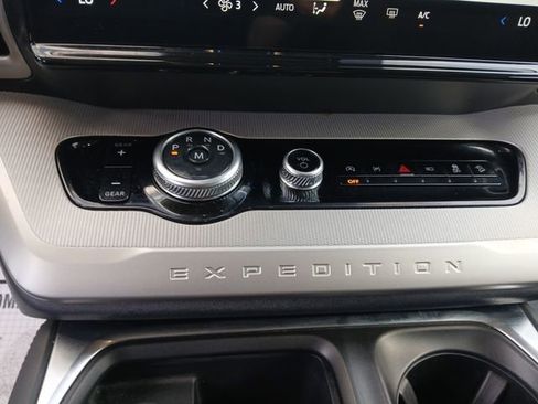 Certified 2025 Ford Expedition Active AWD/4WD image 20