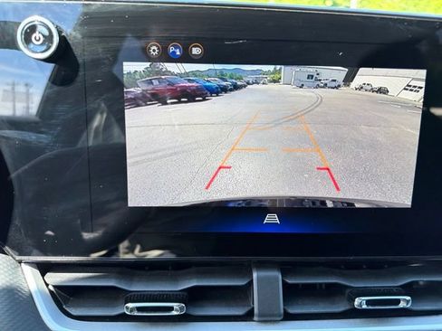 Used 2025 Chevrolet Equinox LT AWD/4WD image 21