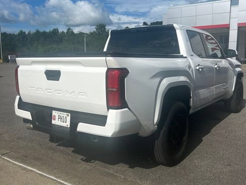 Used 2025 Toyota Tacoma SR5 RWD image 5