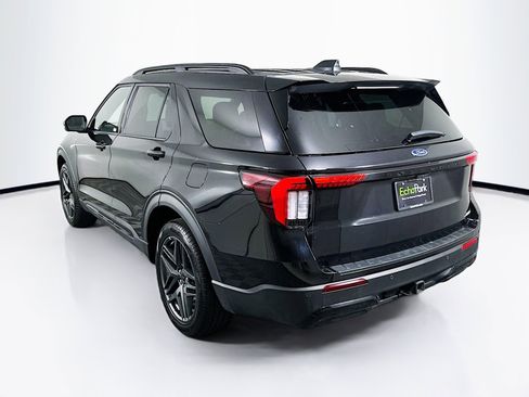 Used 2025 Ford Explorer ST-Line w/ ST-Line Street Pack image 5