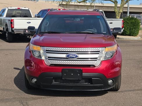 Used 2013 Ford Explorer XLT image 2