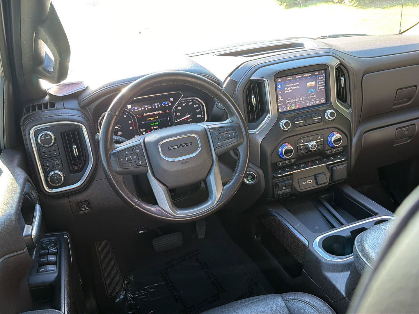 Used 2021 GMC Sierra 1500 Denali w/ Denali Ultimate Package AWD/4WD image 18