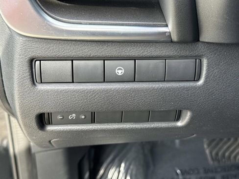 Used 2021 Nissan Rogue SV FWD image 43