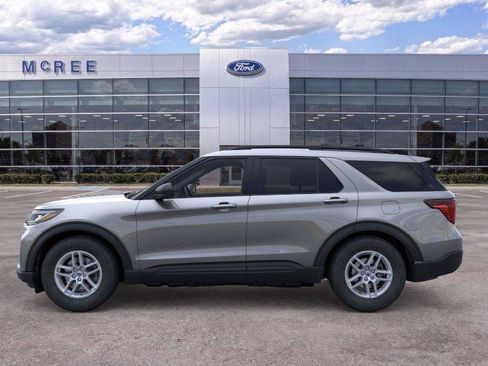 New 2026 Ford Explorer Active RWD image 3