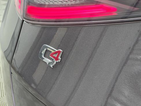 Used 2024 Alfa Romeo Stelvio Veloce AWD/4WD image 12