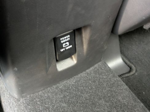 Used 2018 Mitsubishi Eclipse Cross LE image 15