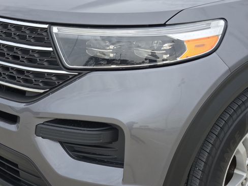 Used 2022 Ford Explorer XLT RWD image 9