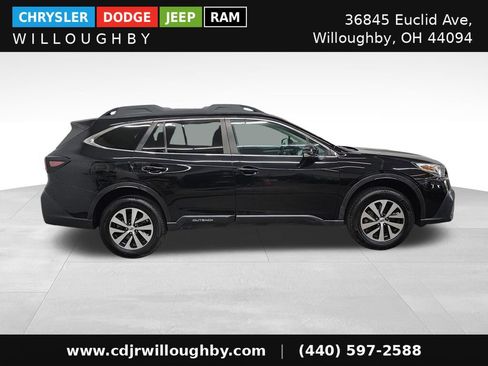 Used 2022 Subaru Outback Premium AWD/4WD image 4