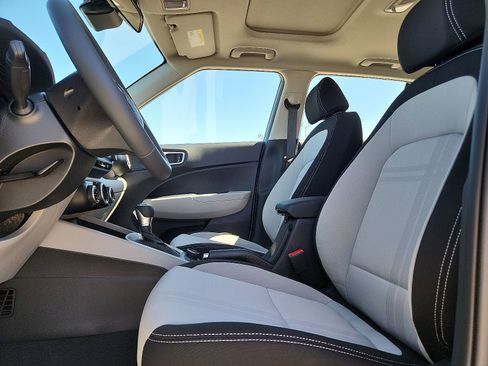 New 2026 Hyundai Venue SEL image 11