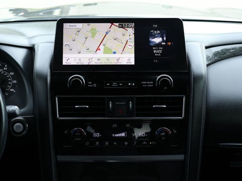 Used 2022 INFINITI QX80 Luxe w/ All-Season Package AWD/4WD image 16